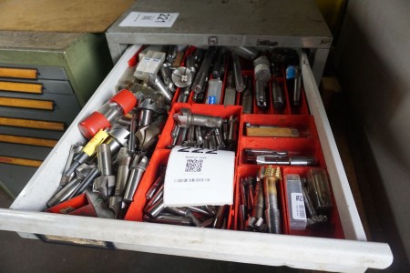Contents of 1 drawer of various milling heads, drills, tools, etc.