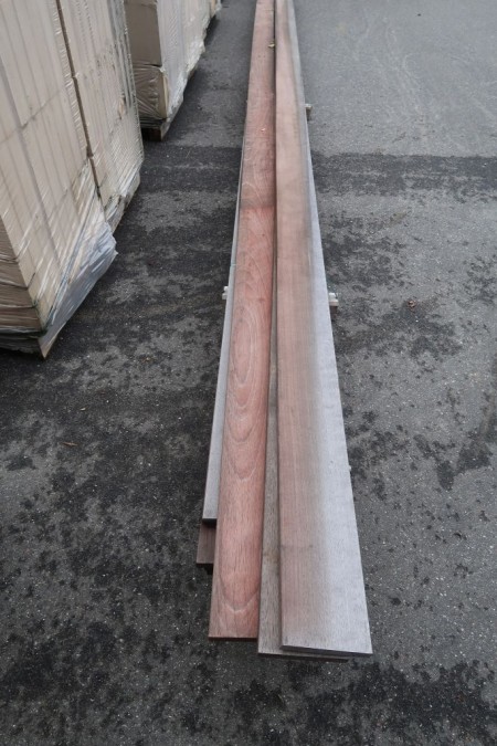 75.4 meters of hardwood terrace boards