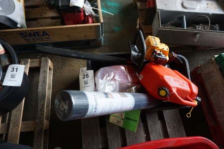 Hedge trimmer, water hose & petrol can etc.