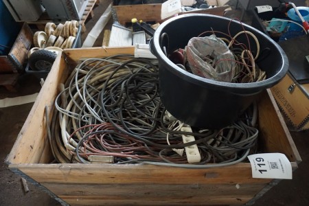 Pallet with various cables etc.