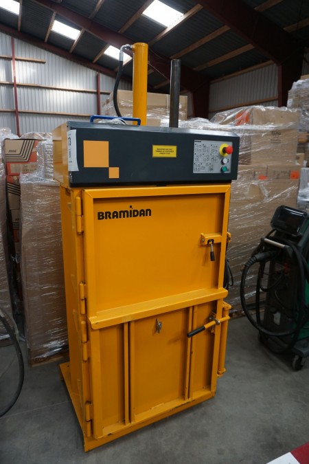 Cardboard press, Bramidan B3