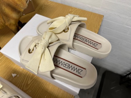 Sandals, Zimmermann