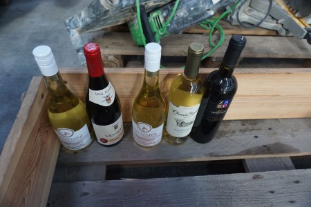 5 Flaschen Wein
