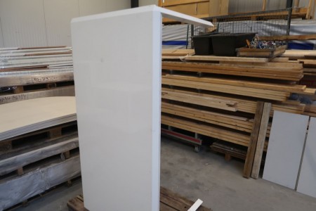 1 stk. hvidt metalbord