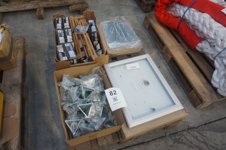 Coat racks, various key boxes, glass box with lock, 4 pcs. Mirrors and bird ball suspension