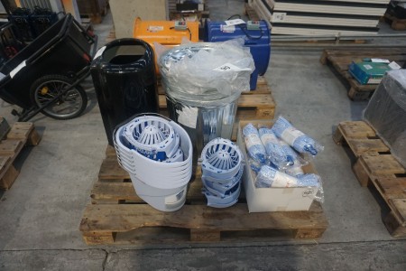 Pallet with various cleaning articles, 2 pcs. Metal bins, etc.