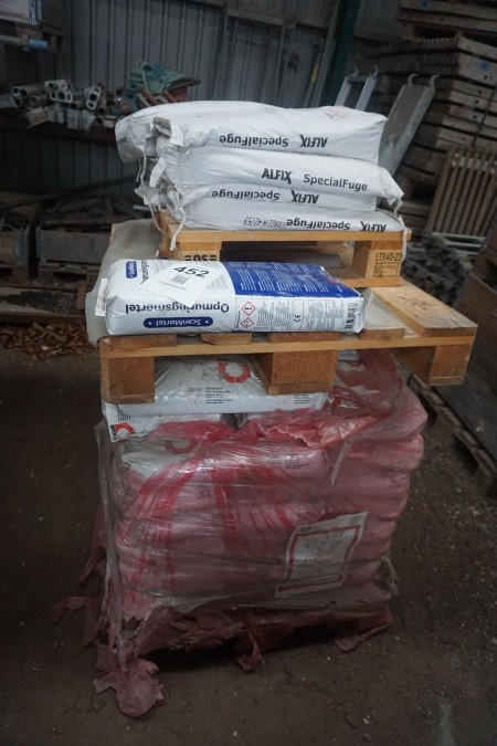 2 pallets with mortar & special joint