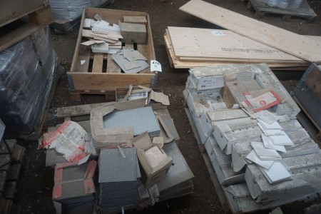 3 pallets with various mixed tiles/clinkers