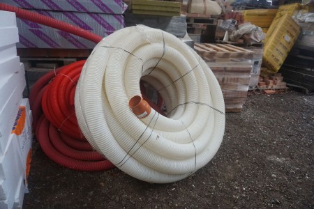 3 pieces. plastic drain hoses
