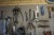 Werkstatttafel mit Inhalt verschiedener Handwerkzeuge