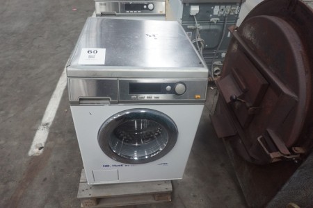Industrial washing machine, Miele