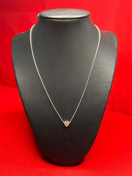 Silver necklace, Scrouples