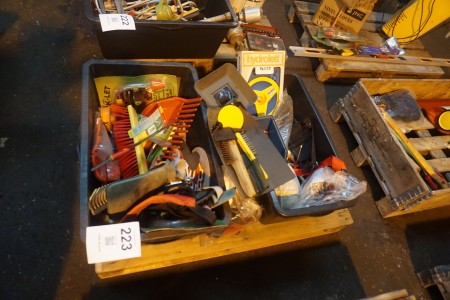 2 boxes with various parts for hand tools etc.