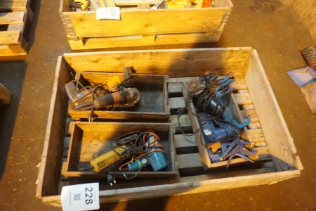 Pallet with various power tools etc.