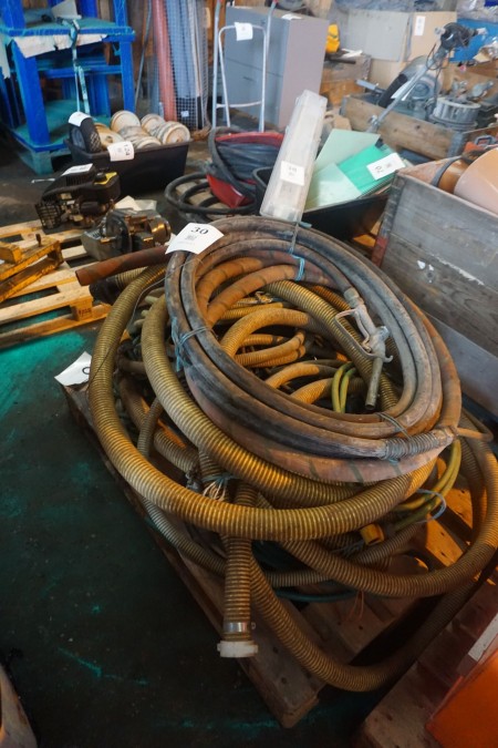Pallet with various hoses