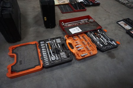 3 pieces. socket wrench set