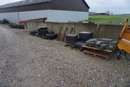 5 pallets with various wells, well covers, outdoor stones, etc.,