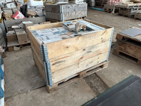 Large lot of tiles, renovated