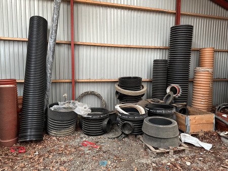 Large batch of sewer pipes, loaves, etc.