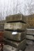 16 stk. betonsokler til pladslys + 11 stk. hoffmannsklodser
