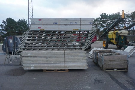 Large batch of Haki scaffolding