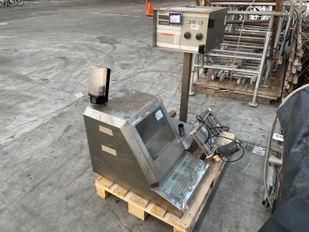 Computer, control unit & conveyor belt for fish processing machine