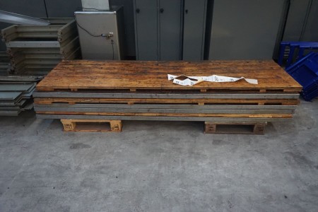 File bench in wood