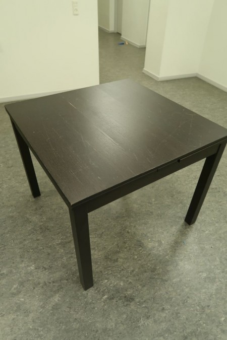 1 piece. table with pull-out plates