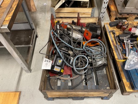 Pallet with various pumps + motor etc.