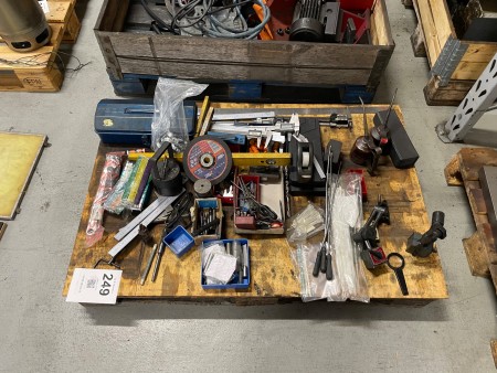 Pallet with various measuring tools etc.
