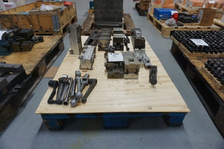 Pallet with various vices, tensioners, etc.