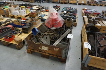 Pallet with various spare parts + iron elements etc.