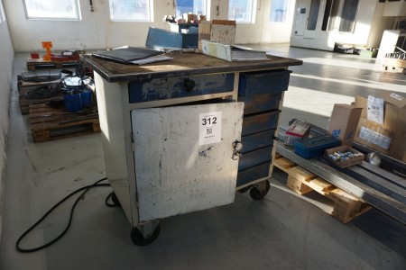 Workshop table on wheels without contents
