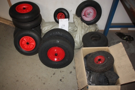 Various trailer tyres with and without rims etc.