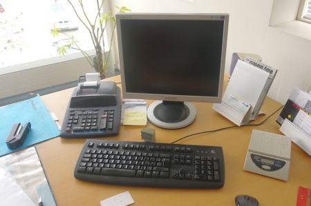 Computer + monitor + keyboard + laserprinter, Brother, printer, OKI + D-link + calculator