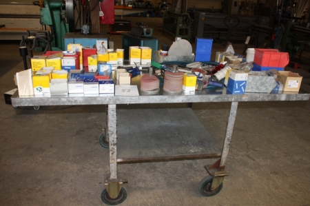 Workbench, steel, wheeled: 2000 x 1000 mm. Content: Various pop rivets, grinding wheels, bolts / screws, brackets, etc.
