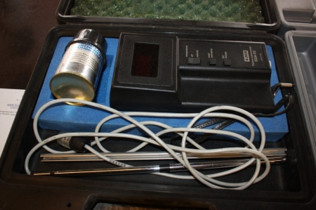 Thermo Anemometer, Alnor GGA-65 + electric glue gun, Rocafix EG 313