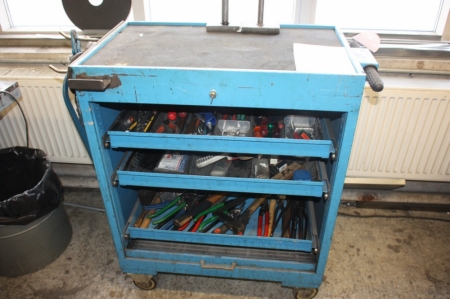 Tool trolley with content, Sarrelle