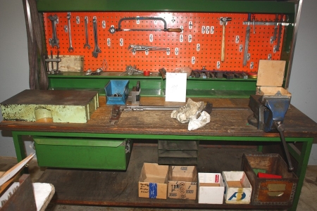 Work bench, 1900 x 800 mm, with vice and drawer and tool panel with content