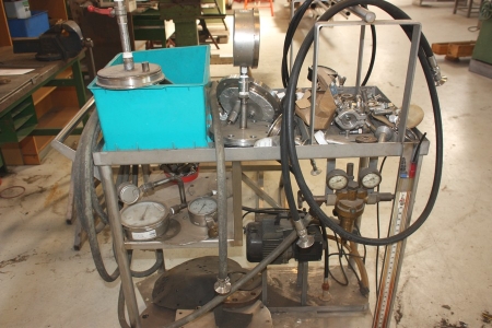 Rullevogn med trykprøvestation (manuel pumpe og el-pumpe)