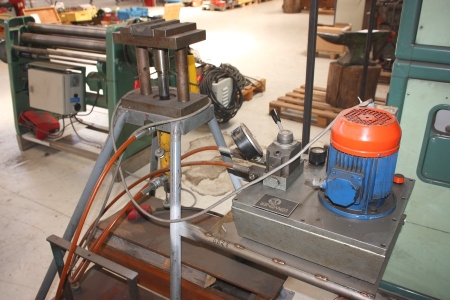 T-tube puller with matrices