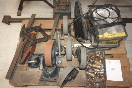Pallet with miscellaneous: work lamp, industrial wheels, tops for socket wrench (large size), etc. + pallet with welding cable, etc.