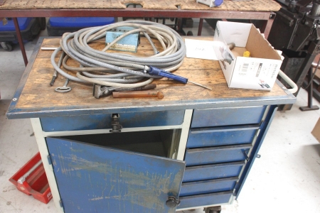 Tool Trolley with content