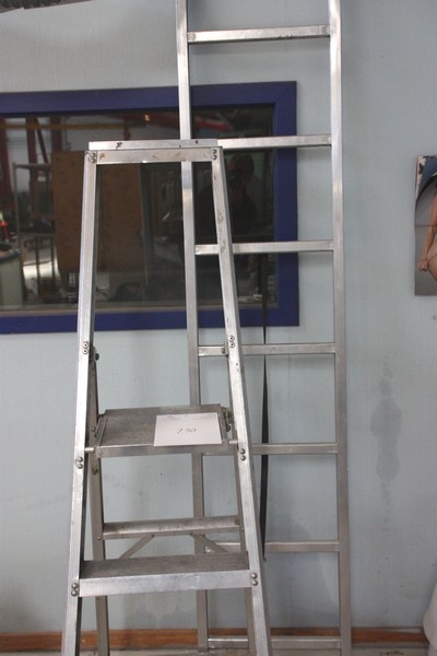Aluminum step ladder, 4 step + aluminum ladder
