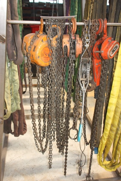 Chain hoist, Kito, 1 ton + chain drive pulley, 2 ton + wire + waist chain drive pulley, Tiger, 1.5 ton + lifting chains