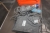 Rustfri stålbord, 1550x220 + indhold: håndværktøj + el-boremaskine + loddekolbe + transformer 220 til 2x24 volt + arbejdslamper + Falck mobil nødhjælpskasse