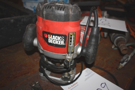 Router, Black & Decker + Hand Saw, Black & Decker + Grinder, DeWalt + burner parts
