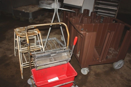 Cleaning Trolley + waste closet + stairs + 2 plate trailers