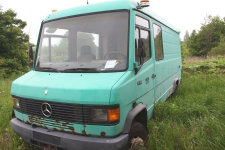 Van, Mercedes 711D. The counter shows the 143415. Cab truck. nO KEY. Notice: Customs papers. Condition unknown