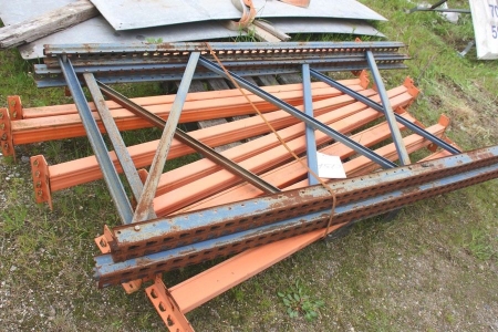 Pallet racking, separated, 2 sides, height approx. 2200 mm. Approximately 10 frames, length approx. 2000 mm